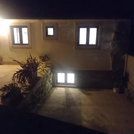 Chalet House Guilho *